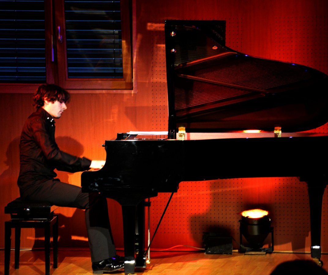 Emmanuel Christien joue Liszt